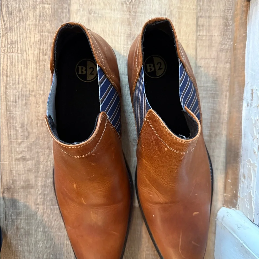 Elegant Tan Leather Slip-On Loafers - Picture 8 of 10
